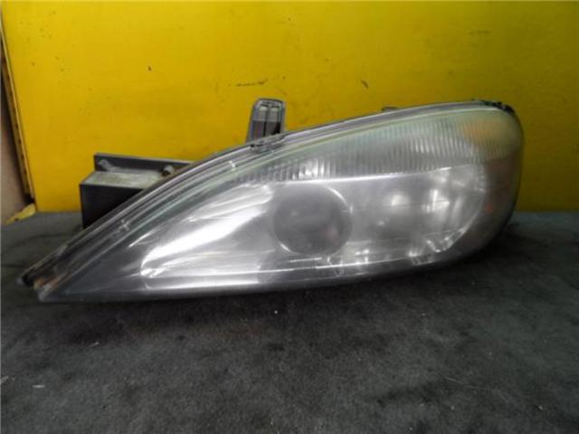 Reflektor lewy 260609F625 NISSAN