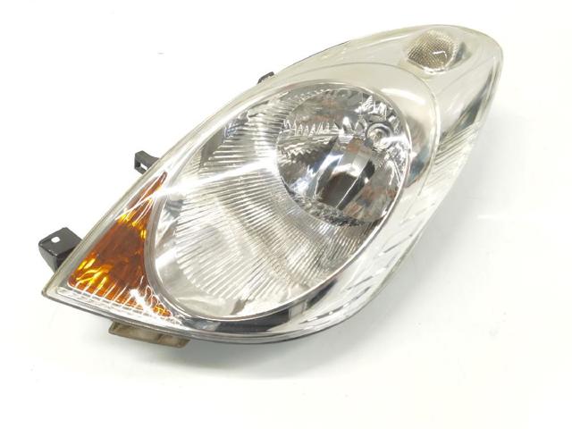 Reflektor lewy 260609U10A NISSAN