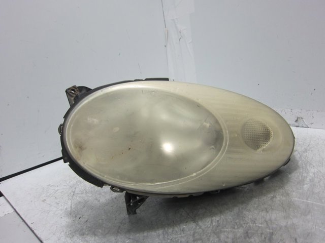 Reflektor lewy 26060AX600 NISSAN