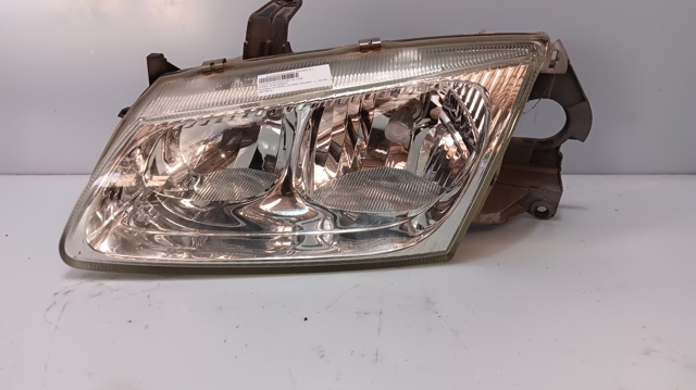 Reflektor lewy 26060BN011 NISSAN