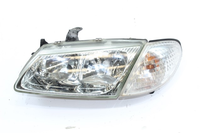 Reflektor lewy 26060BN011 NISSAN