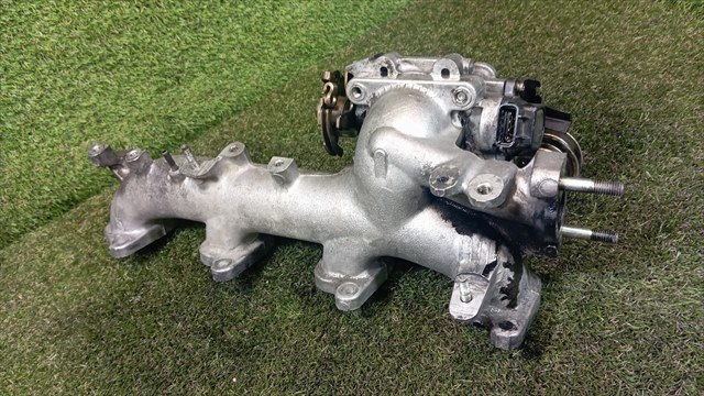 Kupić Przepustnica, komplet Toyota Land Cruiser  J9 w dobrej cenie