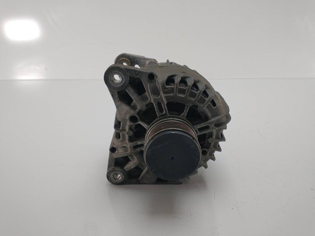 Alternator 2612718A RENAULT