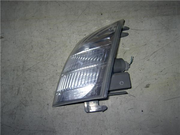 Kierunkowskaz lewy 261358H700 NISSAN