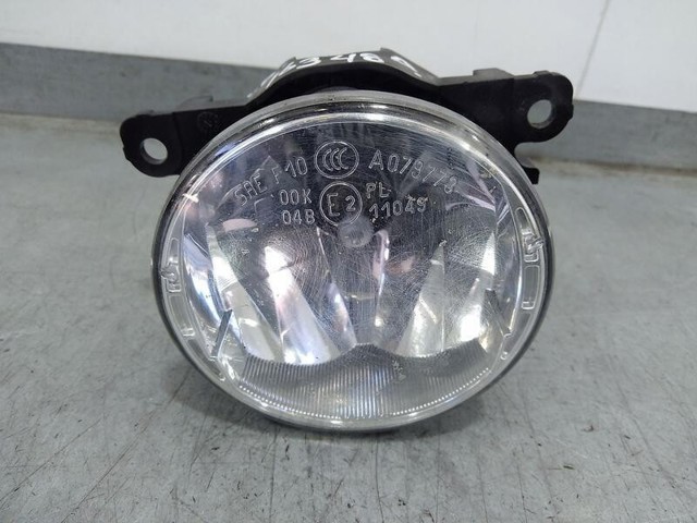 Lampa przeciwmgielna lewa/prawa 261500097R RENAULT
