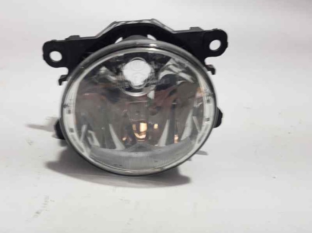 Lampa przeciwmgielna lewa/prawa 261500097R RENAULT