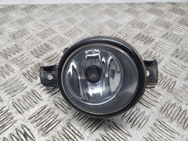 Lampa przeciwmgielna prawa 2615089905 NISSAN