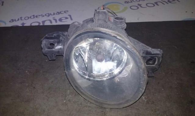Lampa przeciwmgielna prawa 2615089905 NISSAN