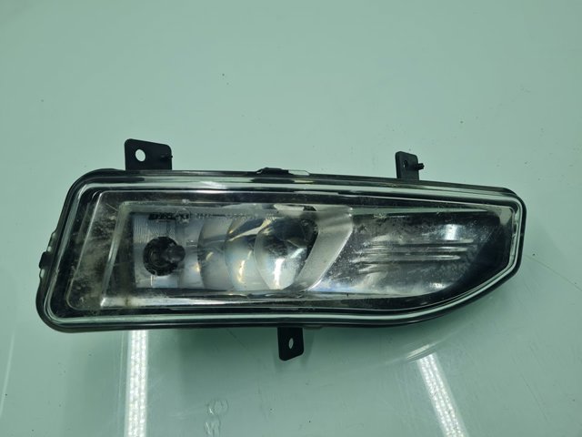 Lampa przeciwmgielna prawa 261508995A NISSAN