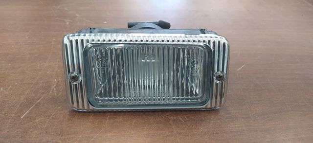 Kupić Lampa przeciwmgielna lewa Nissan Terrano II R20 w dobrej cenie