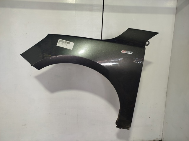 Błotnik przedni lewy Ford Focus 4 HP