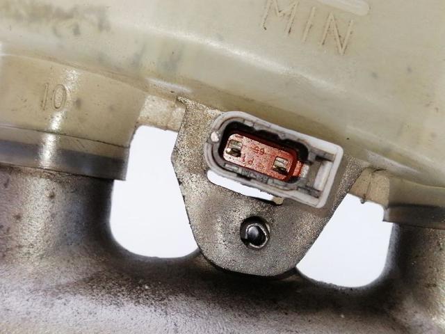 Główny cylinder hamulców Subaru Forester 1 S10, SF