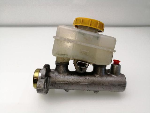 Główny cylinder hamulców Subaru Forester 1 S10, SF