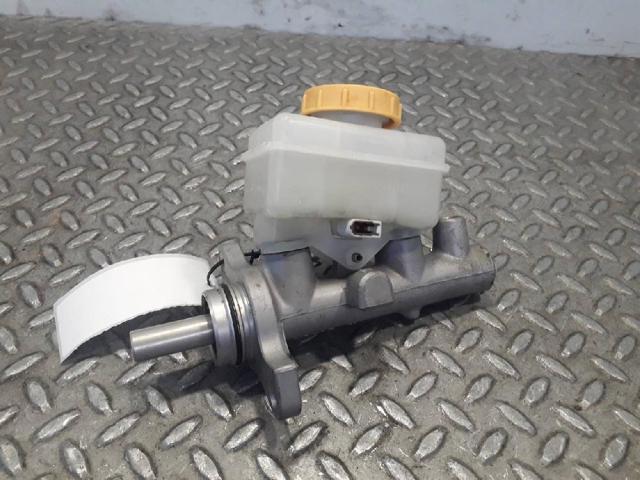 Główny cylinder hamulców 26401AG030 SUBARU