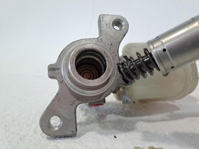 Główny cylinder hamulców Subaru Outback 4 B14, BR