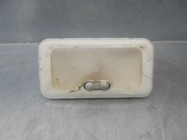 Lampka oświetlenia kabiny tylna 264306877R OPEL