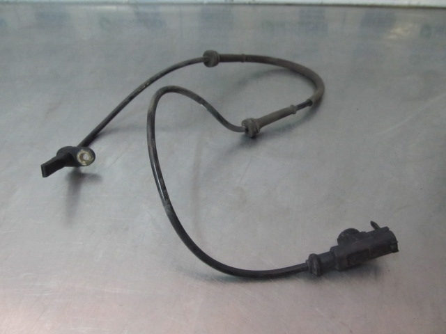 Czujnik ABS przedni 265007637 MITSUBISHI