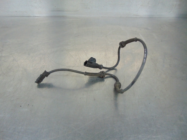 Czujnik ABS przedni 265007742 RENAULT