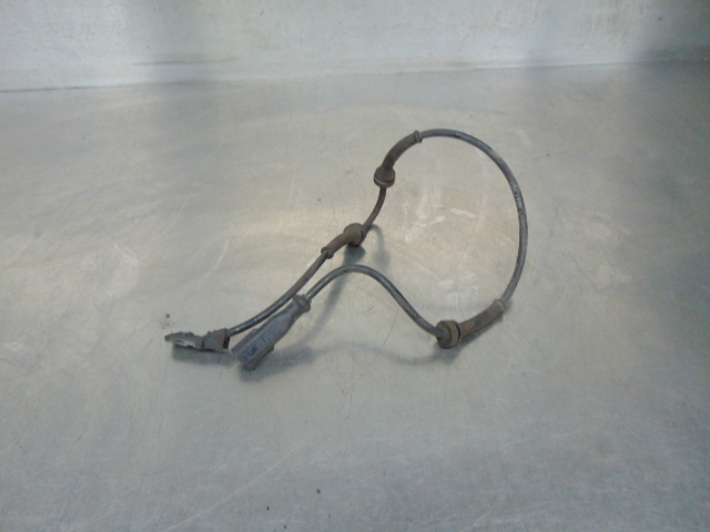 Czujnik ABS przedni 265007742 RENAULT