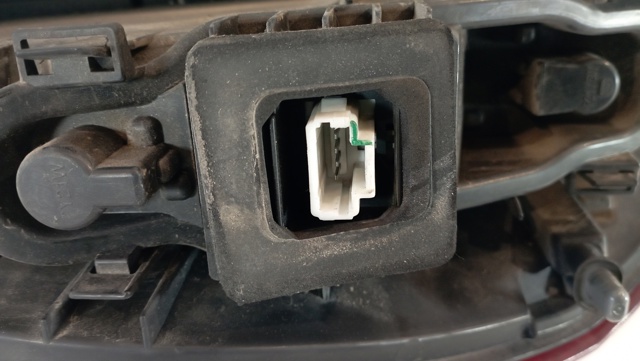 Lampa zespolona tylna prawa 265500013R RENAULT