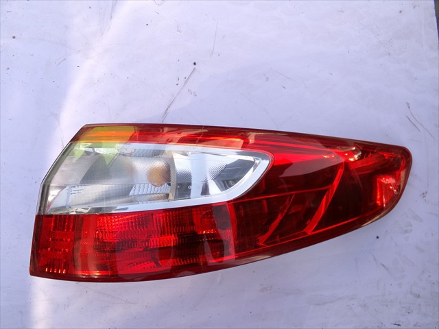 Lampa zespolona tylna prawa zewnętrzna 265500016R RENAULT