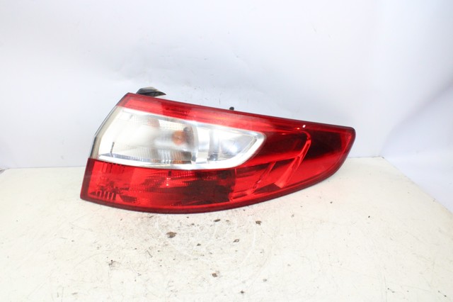 Lampa zespolona tylna prawa zewnętrzna 265500016R RENAULT