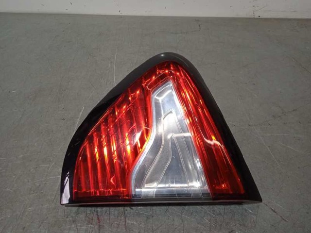 Lampa zespolona tylna prawa wewnętrzna 265500812R RENAULT