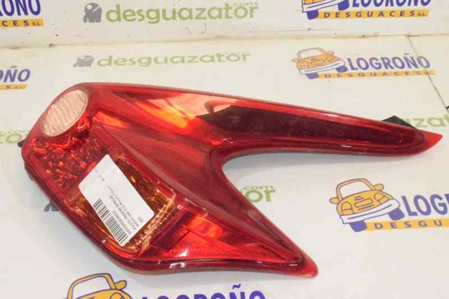Lampa tylna Nissan JUKE