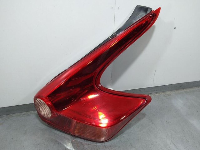 Lampa zespolona tylna prawa 265501KA0B NISSAN