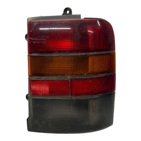 Kupić Lampa zespolona tylna prawa Nissan Serena  C23 w dobrej cenie