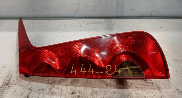 Lampa zespolona tylna prawa 265509U000 NISSAN