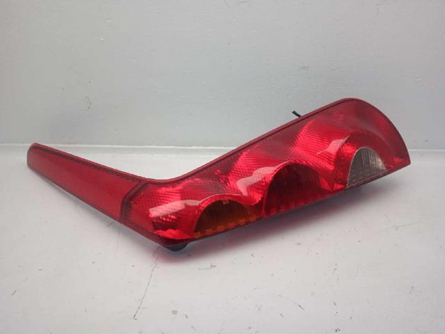 Lampa zespolona tylna prawa 265509U000 NISSAN