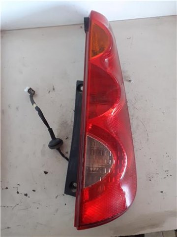 Lampa zespolona tylna prawa 265509U000 NISSAN