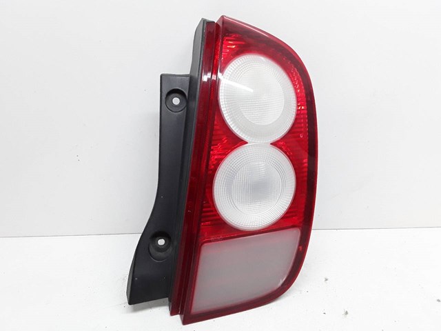 Lampa zespolona tylna prawa 26550AX720 NISSAN