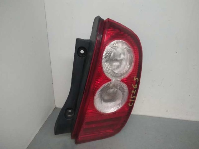 Lampa zespolona tylna prawa 26550AX720 NISSAN
