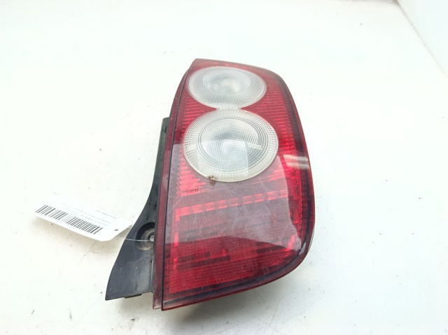 Lampa zespolona tylna prawa 26550AX720 NISSAN
