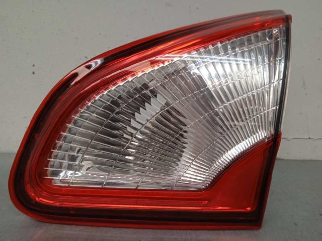 Lampa zespolona tylna prawa wewnętrzna 26550BR01A NISSAN