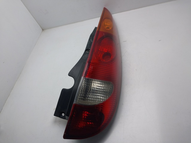  Nissan Almera  (V10)