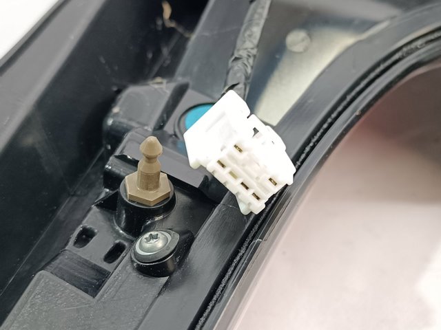Lampa zespolona tylna prawa 26550BV80A NISSAN