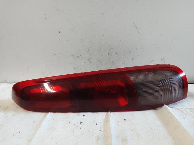 Lampa zespolona tylna prawa 26550EQ00B NISSAN