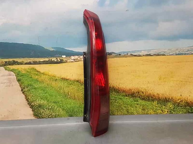 Lampa zespolona tylna prawa 26550EQ00B NISSAN