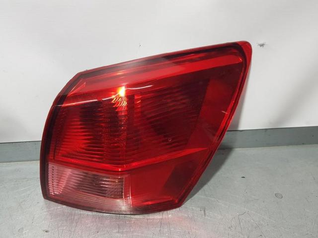 Lampa zespolona tylna prawa zewnętrzna 26550EY00A NISSAN