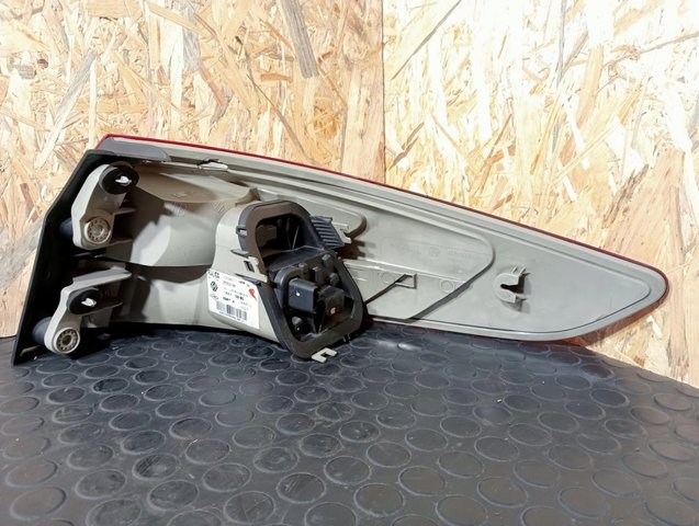 Lampa zespolona tylna lewa zewnętrzna 265550016R RENAULT