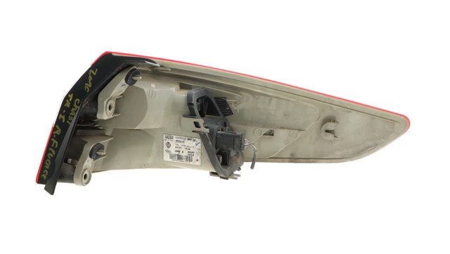 Lampa zespolona tylna lewa zewnętrzna 265550016R RENAULT