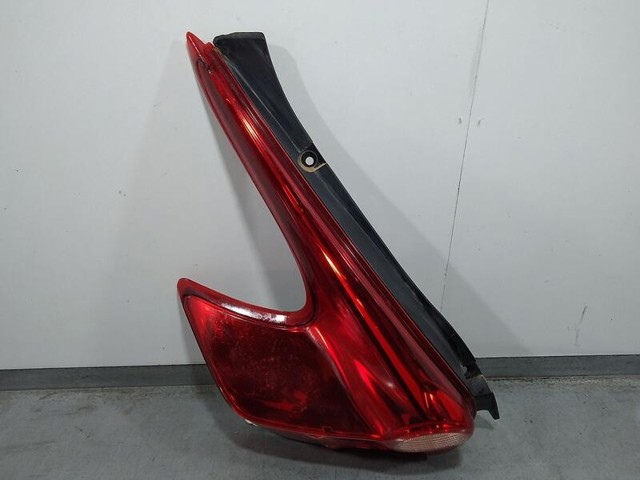 Lampa zespolona tylna lewa 265551KA0B NISSAN