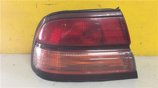 Kupić Lampa zespolona tylna lewa Nissan Maxima  A32 w dobrej cenie