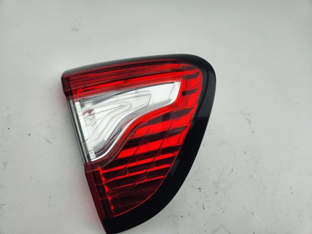 Lampa zespolona tylna lewa wewnętrzna 265557893R RENAULT
