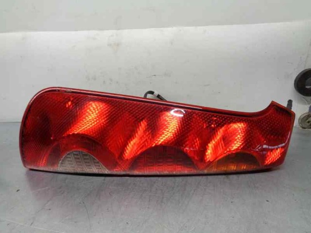 Lampa zespolona tylna lewa 265559U000 Nissan