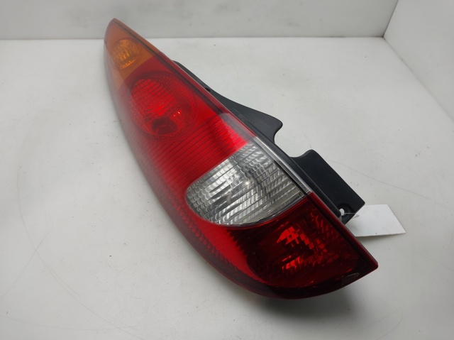 Kupić Lampa zespolona tylna lewa Nissan Almera  V10 w dobrej cenie