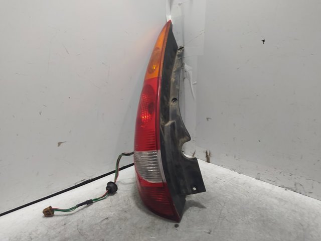 Lampa zespolona tylna lewa do Nissan Almera V10